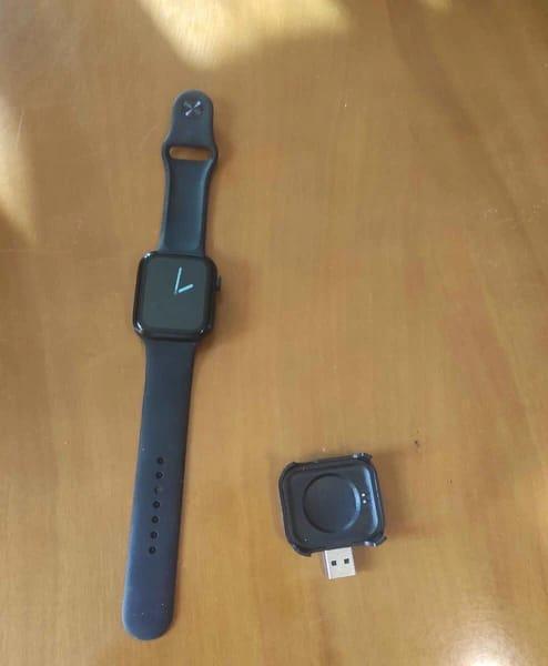Stylish Black Smart Watch with Fast Charging & Bluetooth