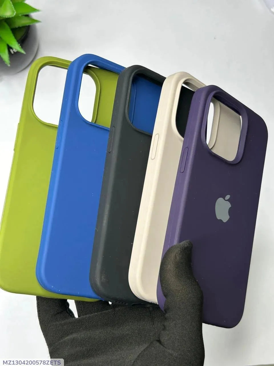 iPhone 14 Pro Silicone Case - Vintage Blue Green Off White