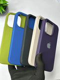 iPhone 14 Pro Silicone Case - Vintage Blue Green Off White