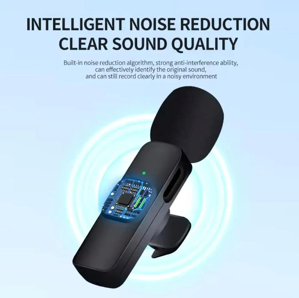 Black Plug & Play Microphone for Vlogging & Outdoor Use