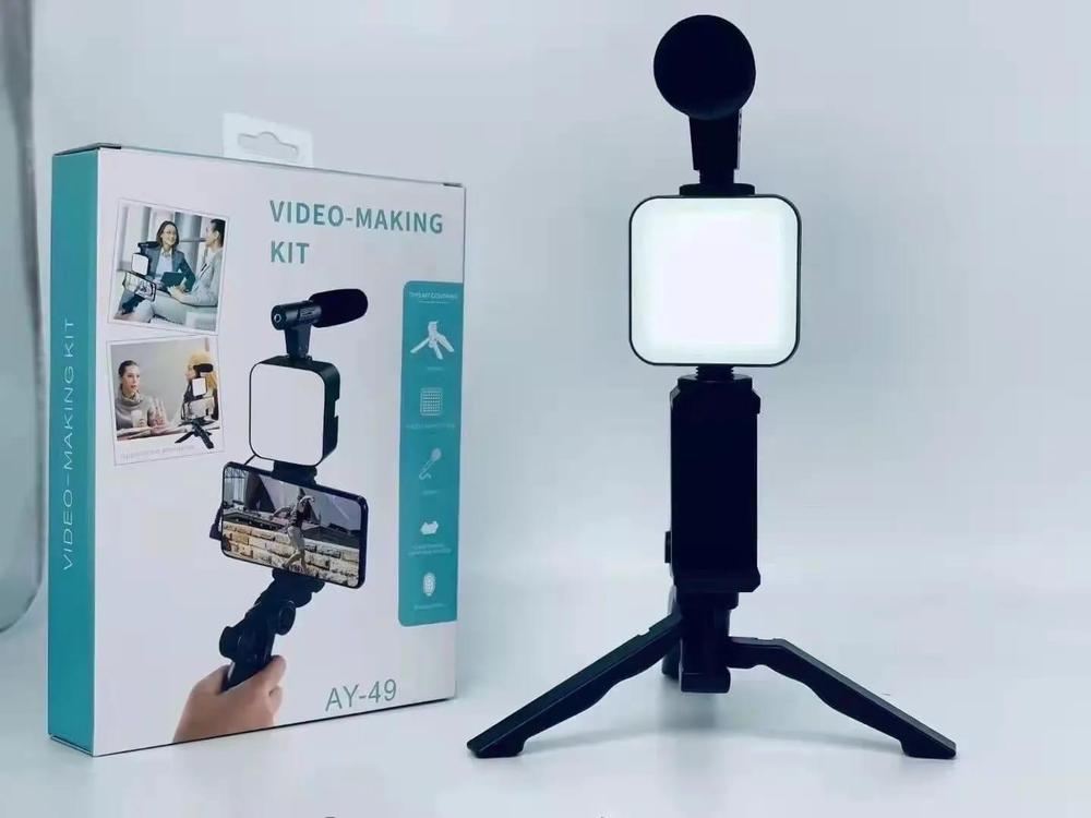 Portable Tripod Stand Black Adjustable Brightness 6500K